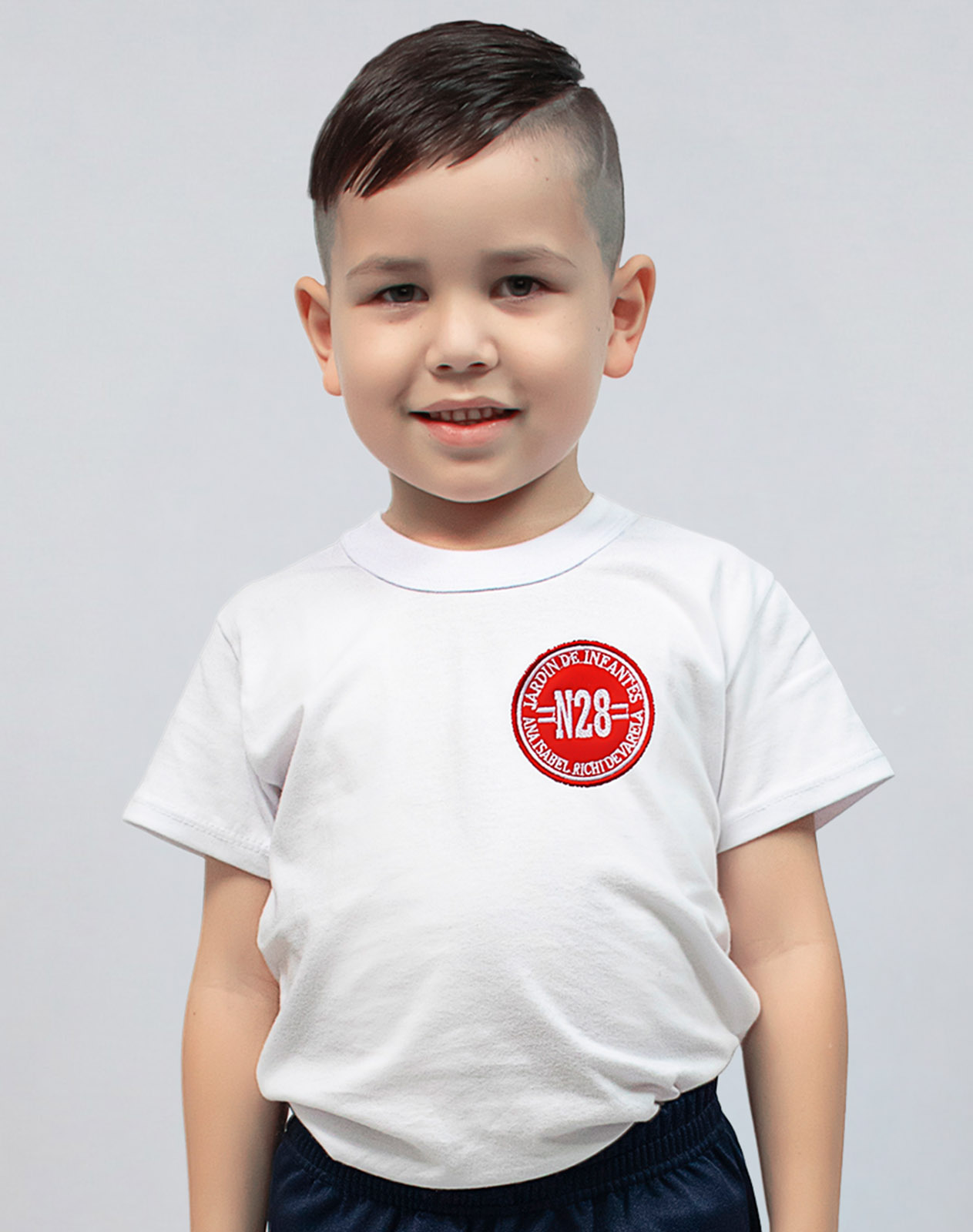 Remera de Jardín N° 28 Manga Corta con Bordado Institucional