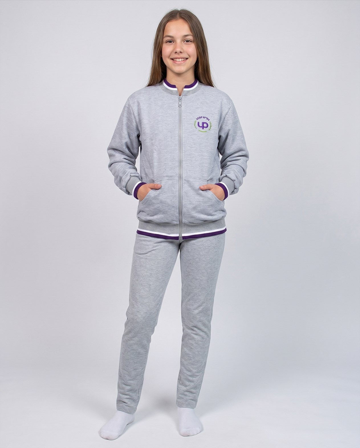 Campera de Abrigo con Frisa UEGP N° 114 UP Primaria – Gris Melange